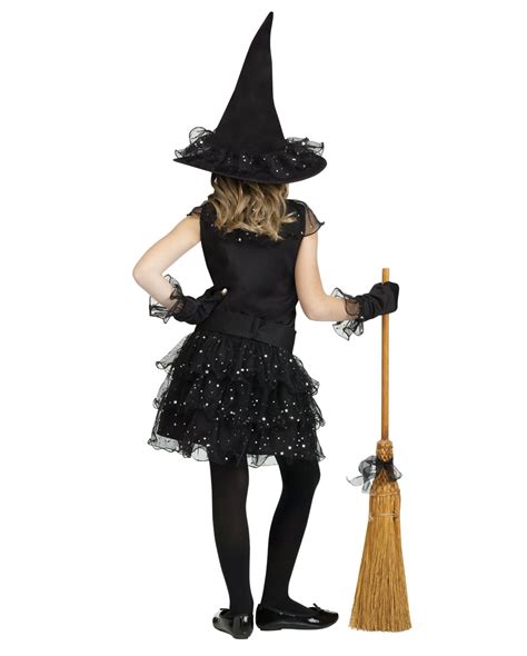 Witchy Style Guide: Incorporating Sparkles into Your Witch Attire